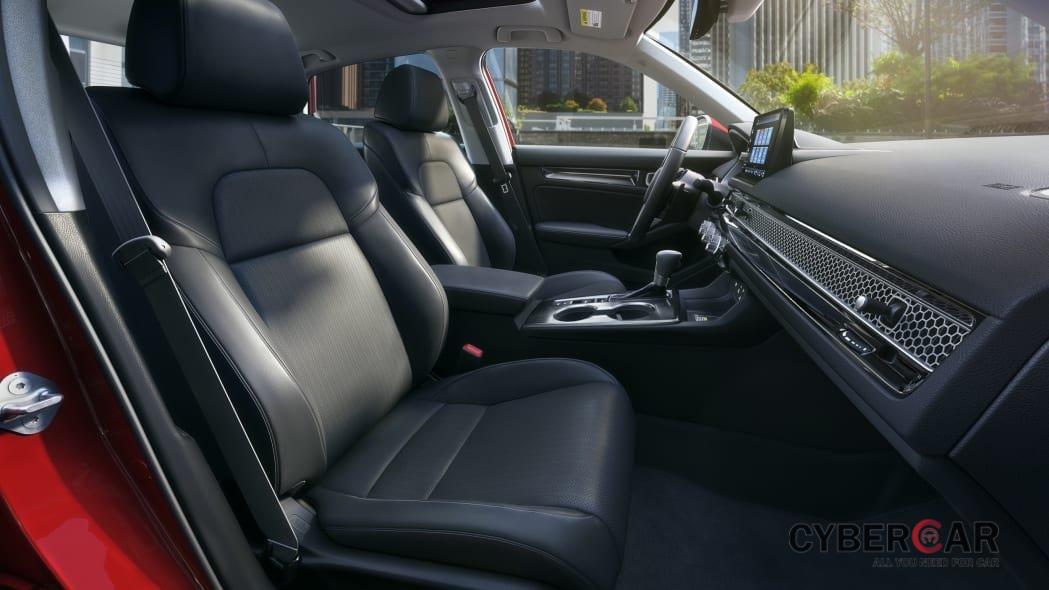 Honda Civic 2022 sedan đặt độ an toàn và thoải mái của người dùng làm ưu tiên hàng đầu.