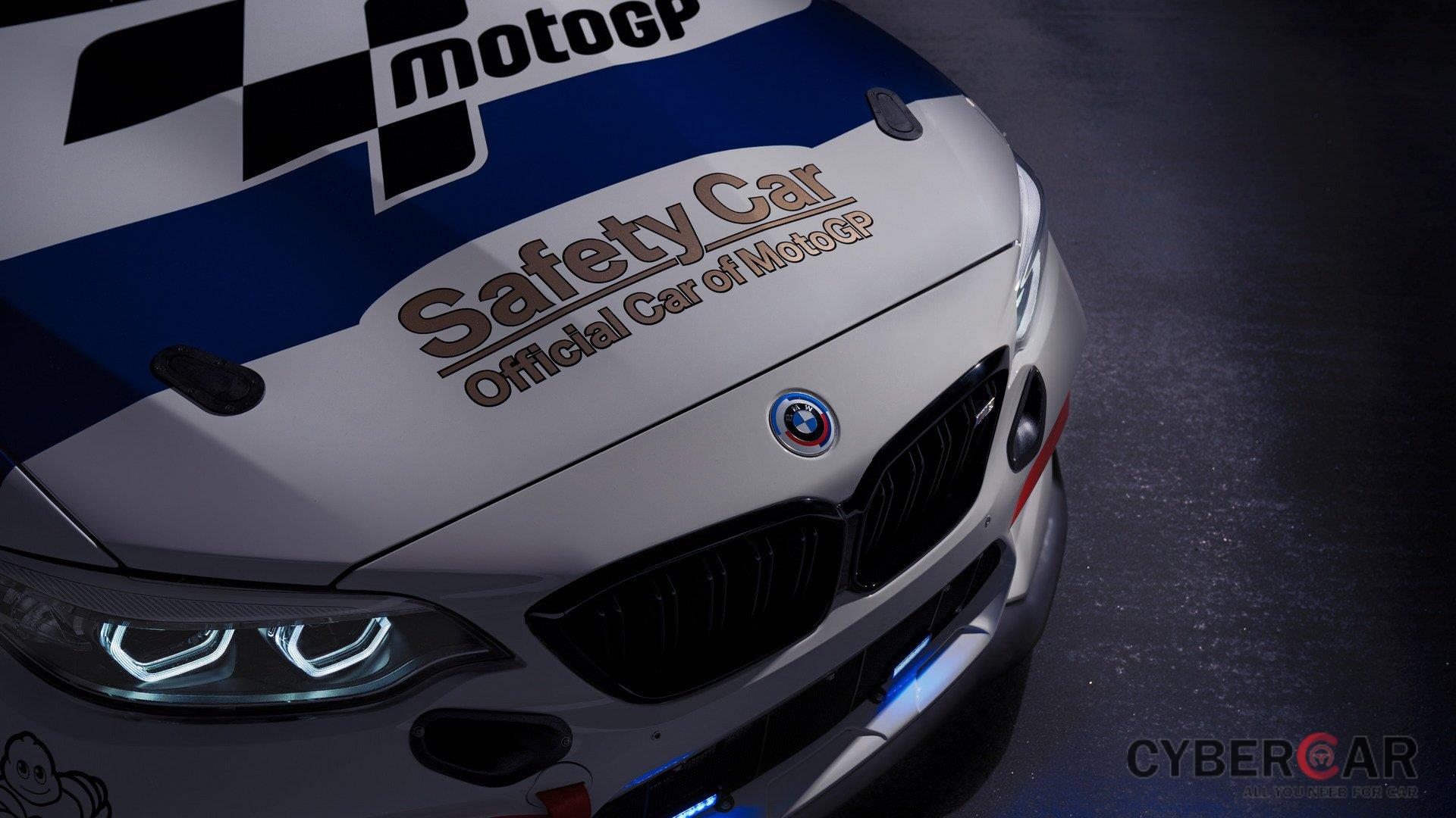 Can canh BMW M2 CS Racing dung trong giai dua MotoGP anh 3