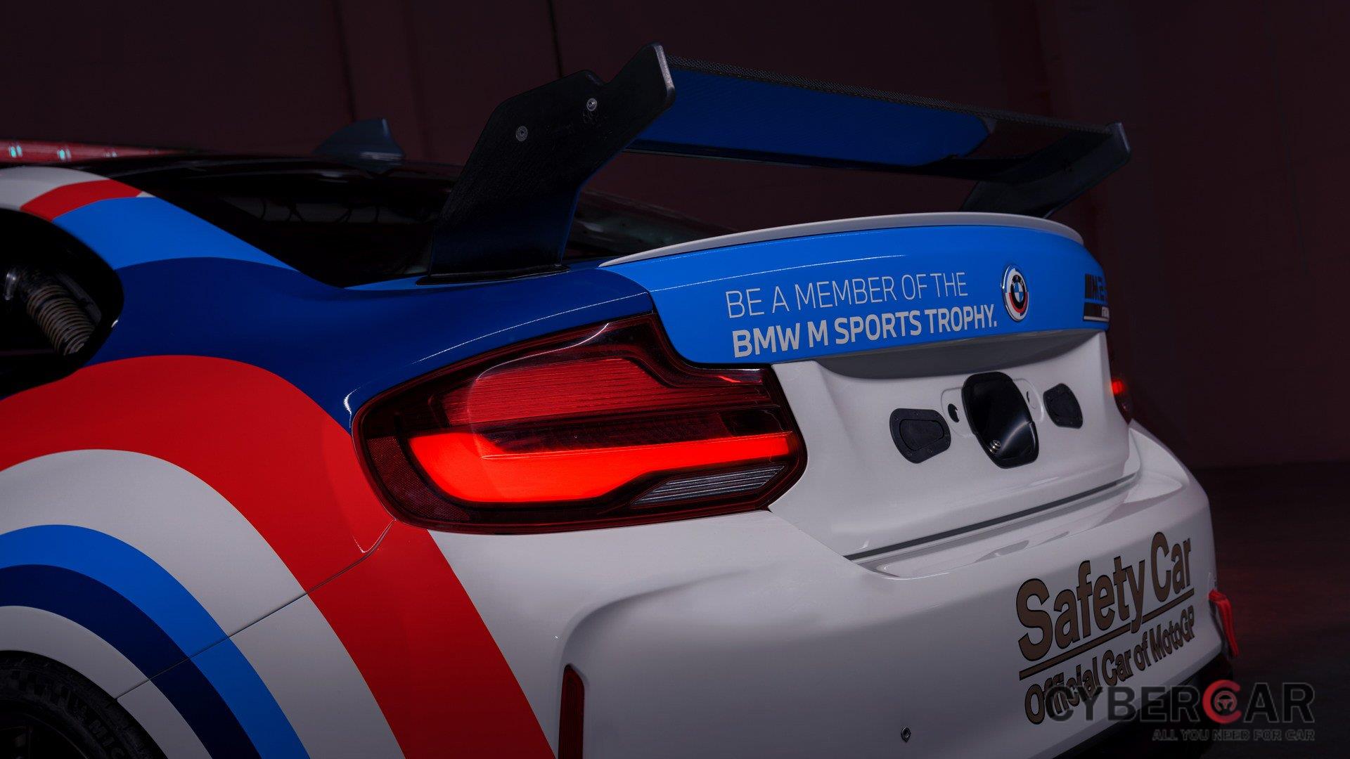 Can canh BMW M2 CS Racing dung trong giai dua MotoGP anh 6