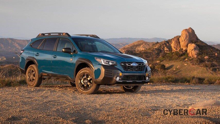 Subaru Outback 2022 báo giá khởi điểm từ 642 triệu đồng.