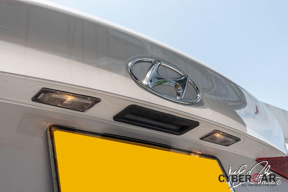 Soi chi tiết Hyundai Accent 1.4MT tiêu chuẩn 2021, giá hơn 400 triệu đồng đấu Vios, City a25