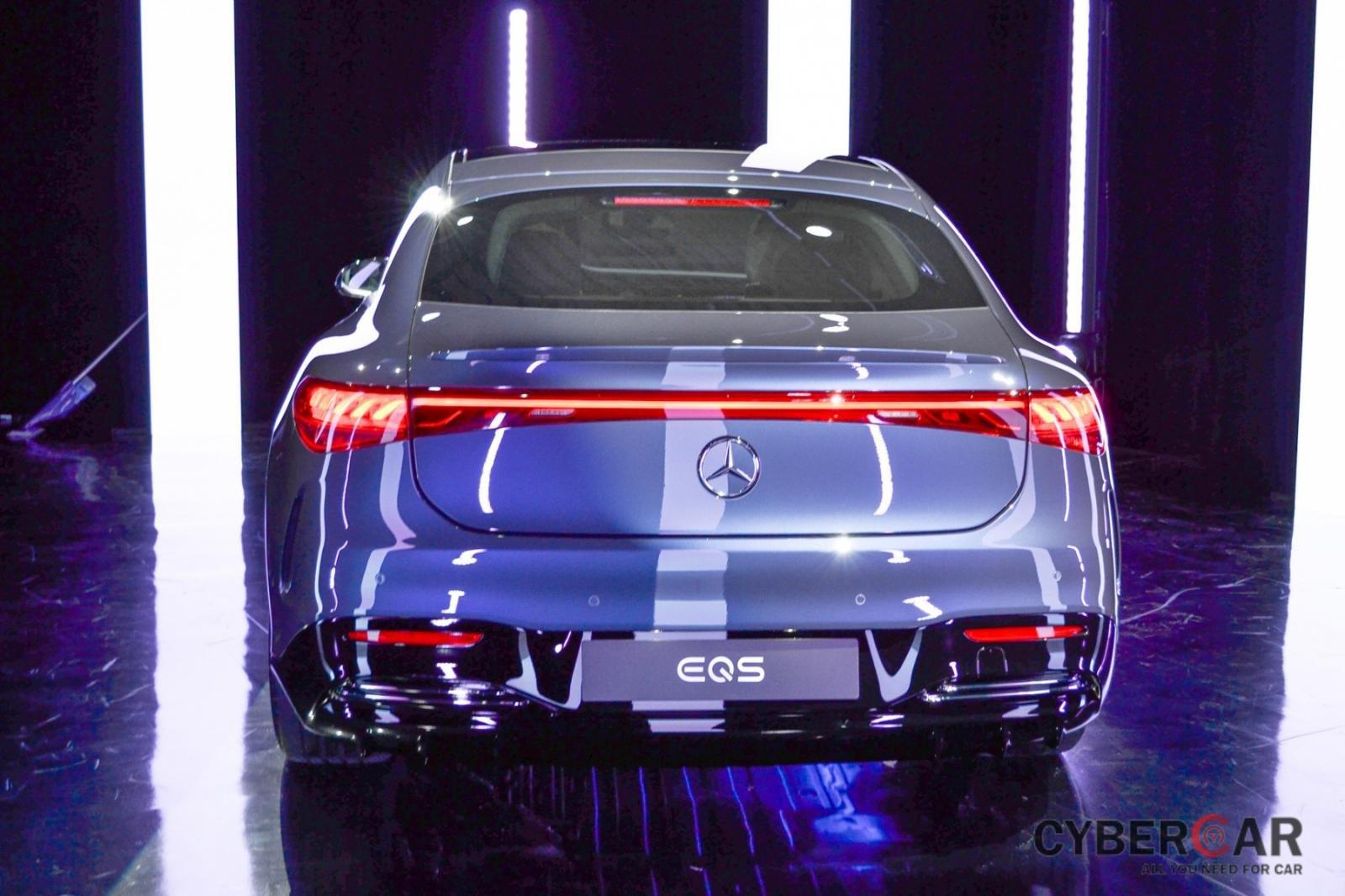 Mercedes-Benz EQS 2022 có tầm vận hành cao nhờ công nghệ pin điện hiện đại.