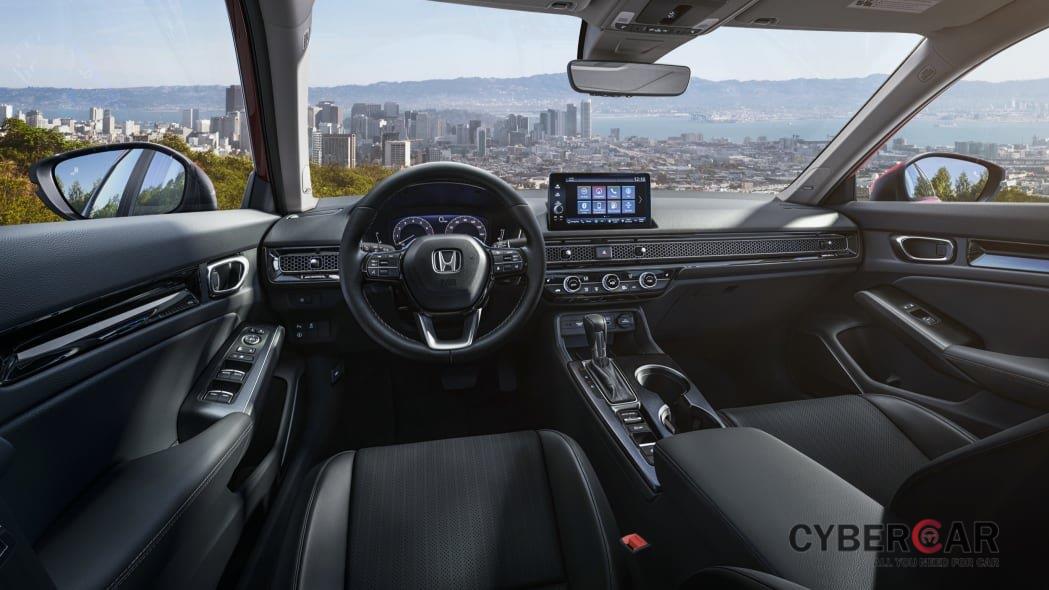 Honda Civic 2022 sedan sở hữu nội thất quen thuộc nhưng tích hợp công nghệ hiện đại hơn.