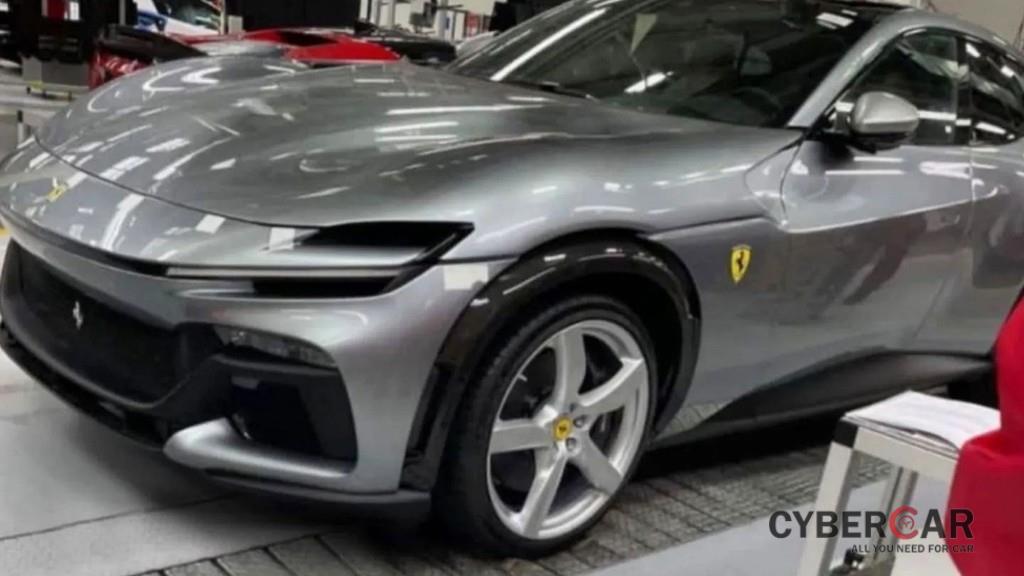 Siêu SUV Ferrari Purosangue chốt ra mắt trong năm nay, xác nhận hình ảnh rò rỉ là “hàng real“ ảnh 2