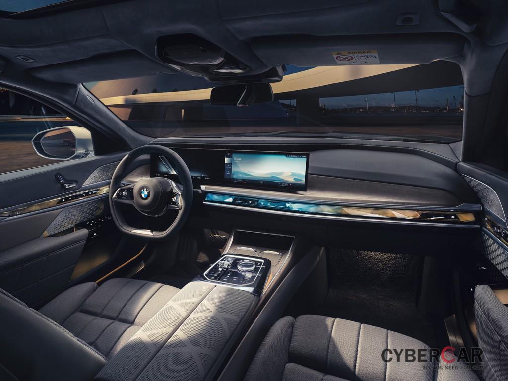Vừa ra mắt được mấy ngày, BMW 7 Series thế hệ mới đã có bản đặc biệt “hàng đợt đầu“ ảnh 4