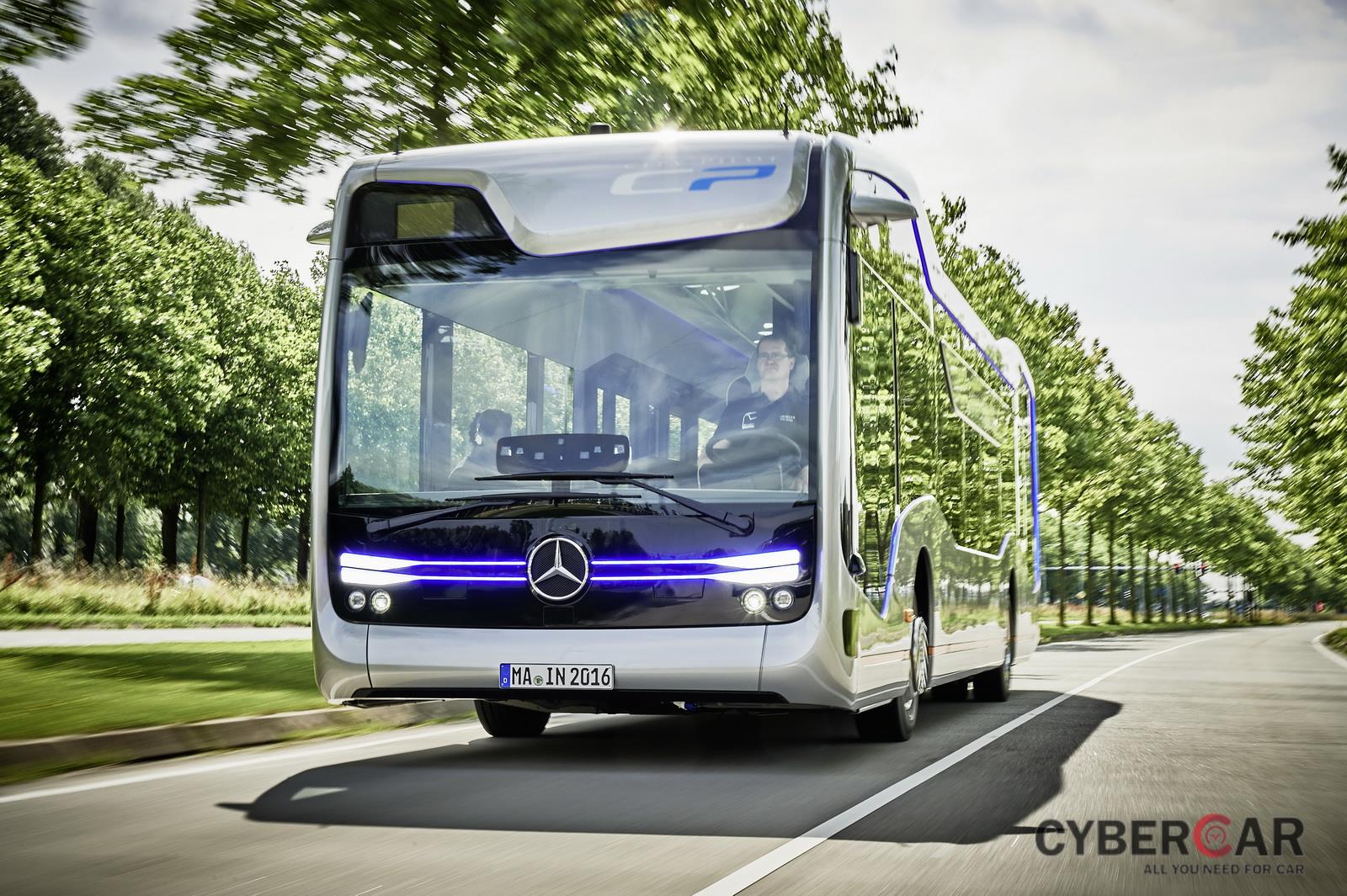 Future Bus CityPilot - Xe buýt tràn ngập công nghệ của Mercedes-Benz
