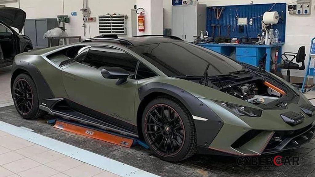 Chính thức: Lamborghini Huracan sẽ “lai SUV” trước khi bị khai tử ảnh 2