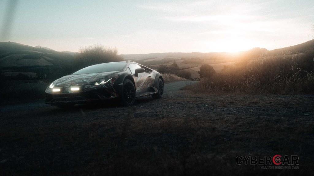 Chính thức: Lamborghini Huracan sẽ “lai SUV” trước khi bị khai tử ảnh 3