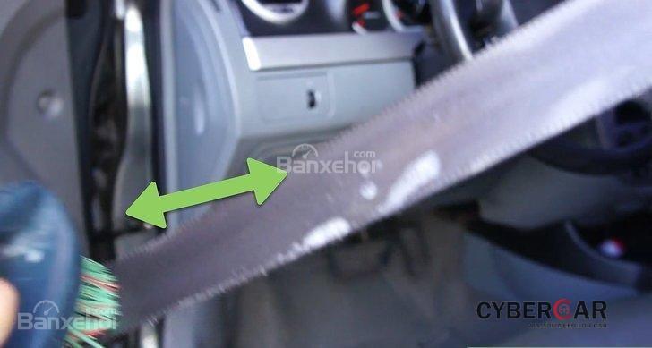 Hướng dẫn vệ sinh dây an toàn trên xe ô tô đúng cách a4