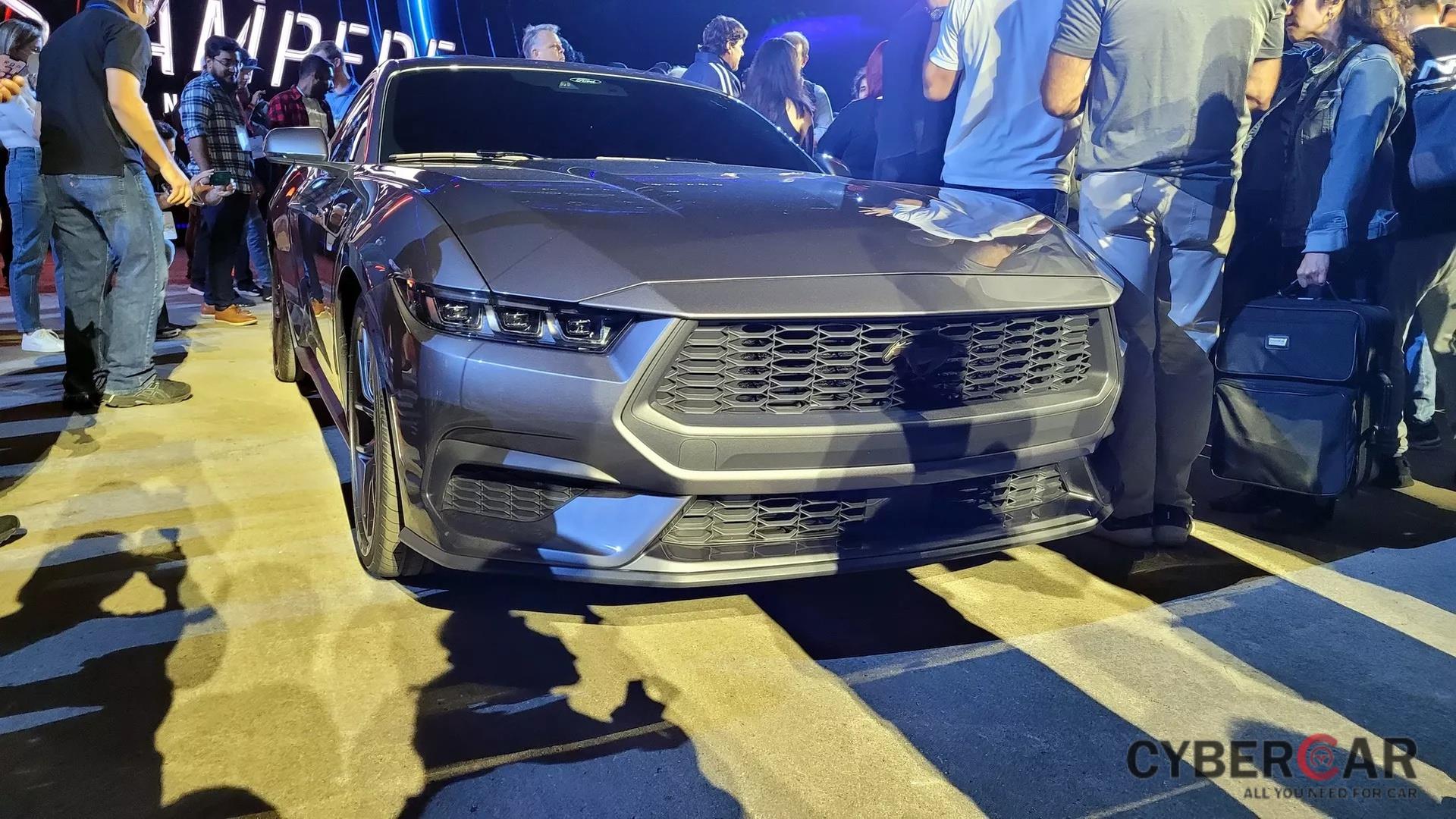 Ford,  Mustang,  dong co EcoBoost anh 6