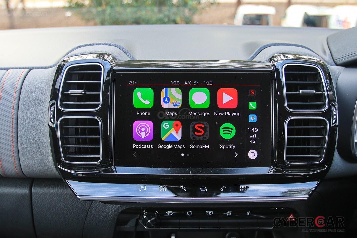 Lắp thêm màn hình để sử dụng Apple CarPlay hoặc Android Auto.