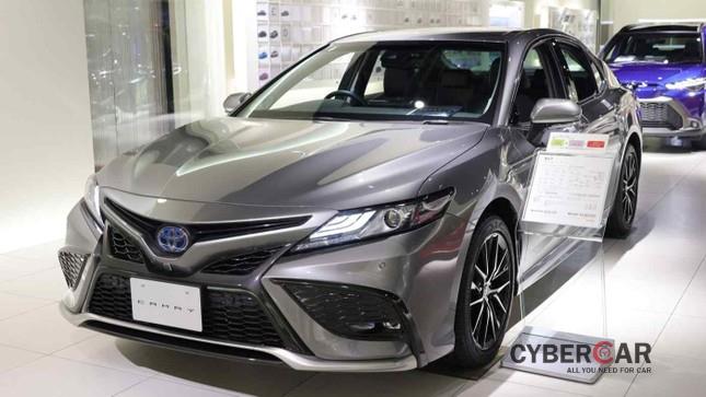 Toyota ngừng bán Camry tại Nhật Bản - Ảnh 1.
