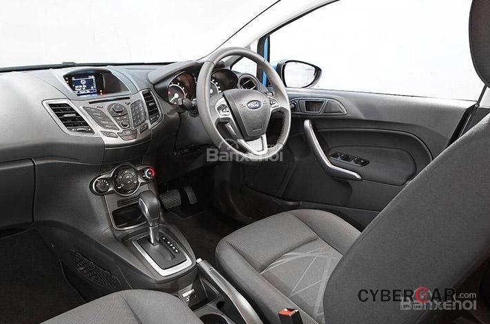 Ford Fiesta Ambiente sở hữu tính năng điện thoại rảnh tay Bluetooth 