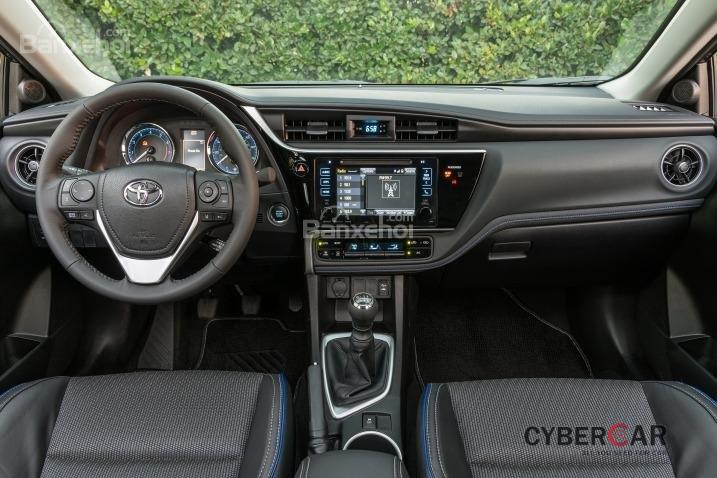 Ưu điểm của Toyota Corolla 2017 nhập Mỹ là hệ thống thông tin giải trí thân thiện với người sử dụng.