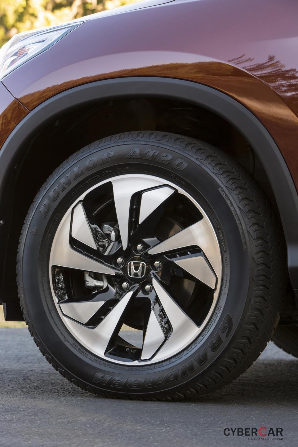 Honda CR-V 2018 và Honda CR-V thế hệ cũ khác nhau thế nào qua ảnh? a12
