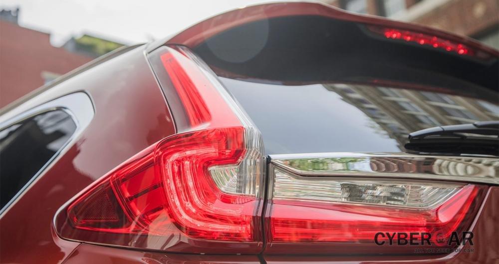 Honda CR-V 2018 và Honda CR-V thế hệ cũ khác nhau thế nào qua ảnh? a18