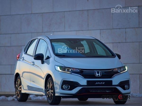 So sánh hình ảnh chi tiết Honda Jazz 2018 và Toyota Yaris tại Việt Nam a3