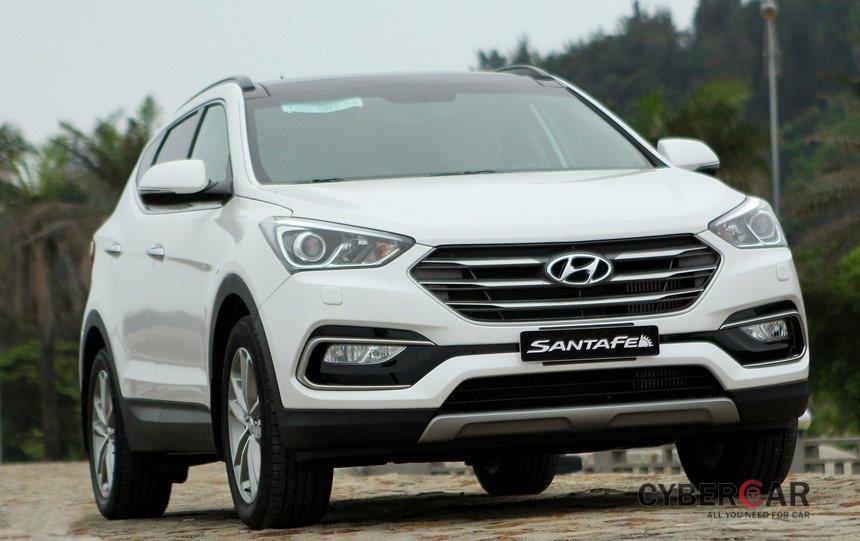 So sánh hình ảnh Hyundai Santa Fe 2019 và thế hệ cũ hiện tại a2