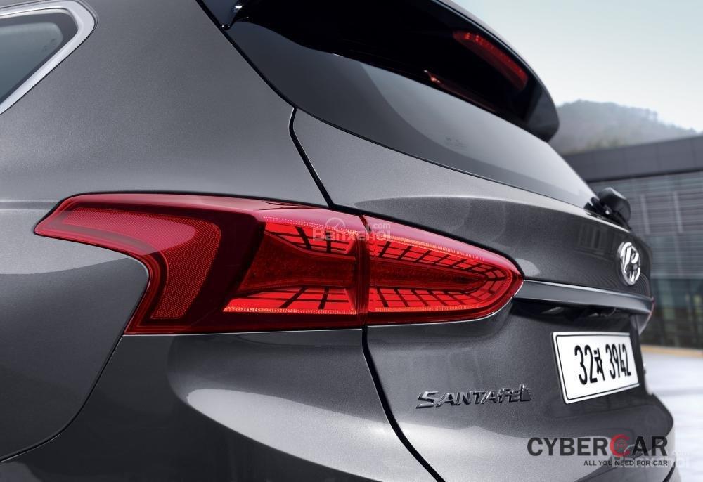 Đèn hậu xe Hyundai Santa Fe 2019-2020 
