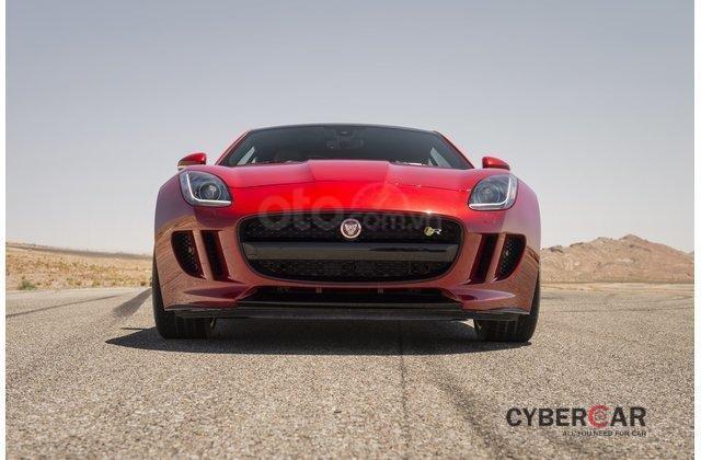 Đầu xe Jaguar F-Type R 2019