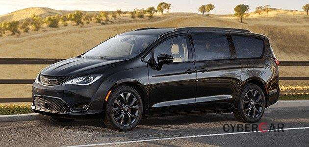 Chrysler Pacifica 2019 màu đen