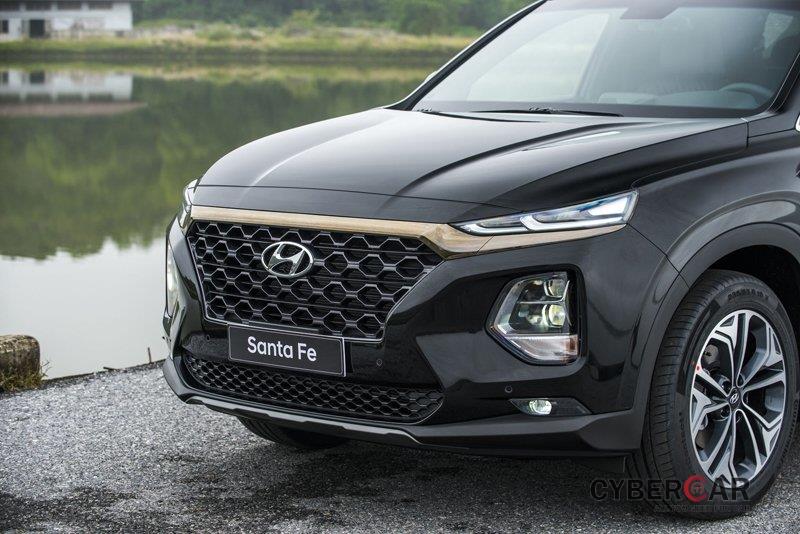 Giá lăn bánh xe Hyundai Santa Fe 2019 cao nhất hơn 1,4 tỷ đồng - Ảnh 9.