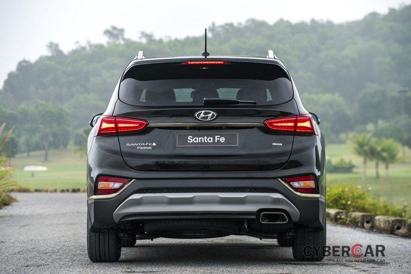Giá lăn bánh xe Hyundai Santa Fe 2019 cao nhất hơn 1,4 tỷ đồng - Ảnh 4.