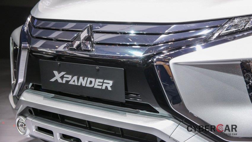 So sánh những điểm khác biệt giữa Nissan Grand Livina và Mitsubishi Xpander qua ảnh a4