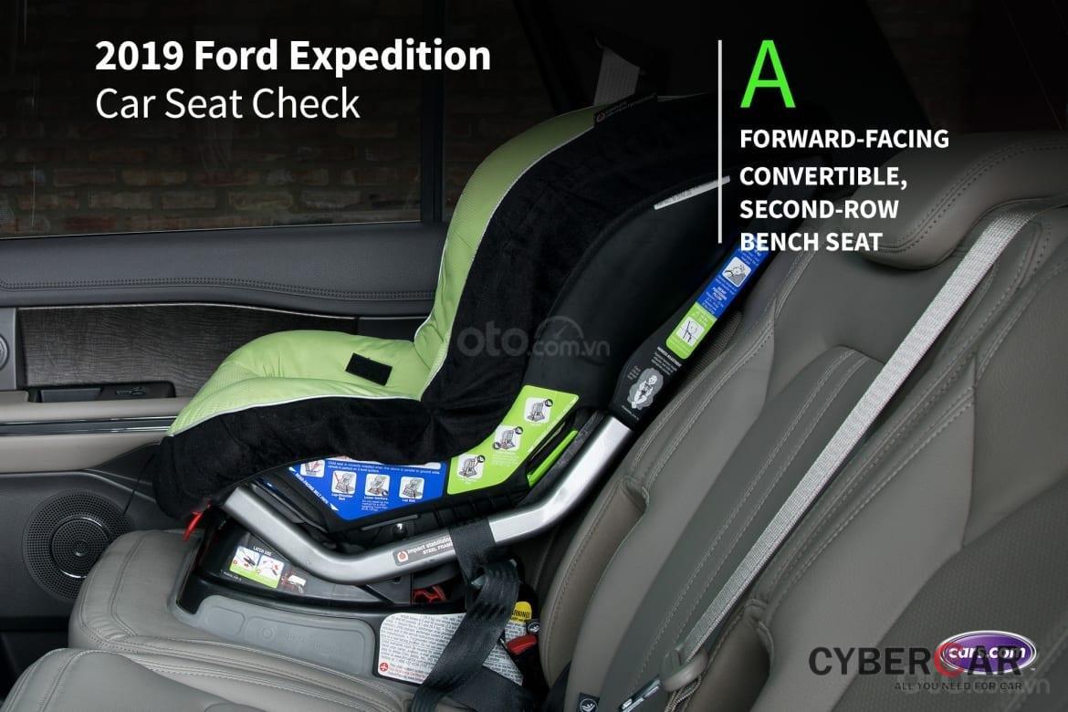 Ưu nhược điểm của Ford Expedition 2019: Điểm A cho sự an toàn của bé