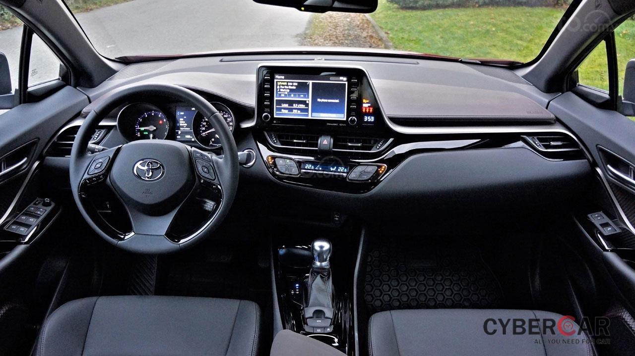 Ưu nhược điểm xe Toyota C-HR 2019: Góc nhìn toàn cảnh