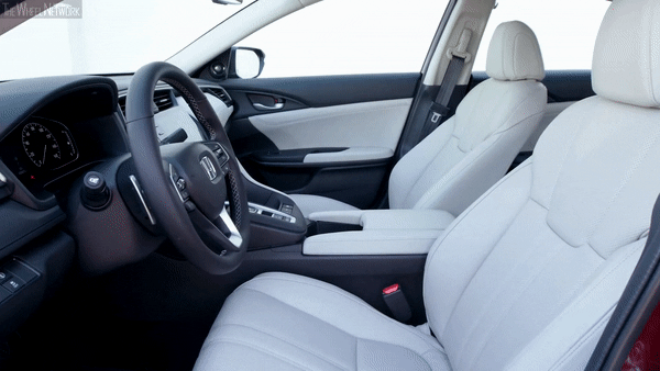 Ưu nhược điểm Honda Insight 2019: Cabin thời thượng