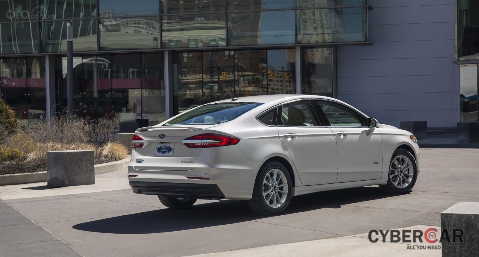 Ưu nhược điểm xe Ford Fusion 2019 - Tự do đặt hạn mức