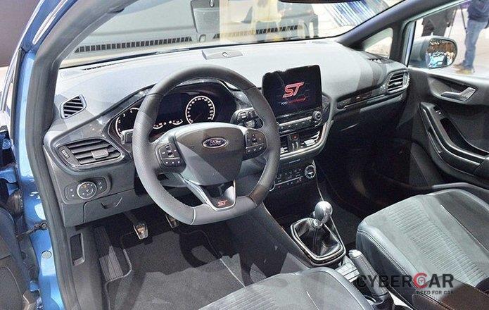 Nội thất của Ford Fiesta ST.