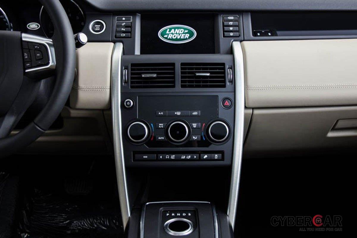 Land Rover Discovery Sport S 2020 và đời cũ khác nhau ở những điểm gì? 32
