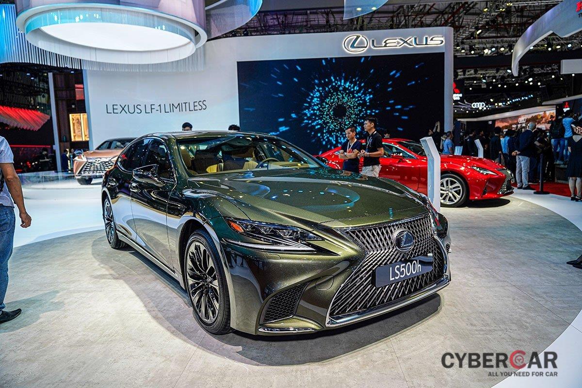Giá lăn bánh xe Lexus LS 2020: Tăng mạnh so với năm 2019 1