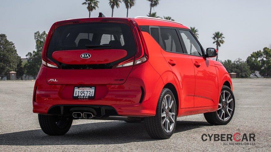 10 mẫu xe nhỏ an toàn nhất năm 2020: Kia Soul tạo hình bắt mắt.