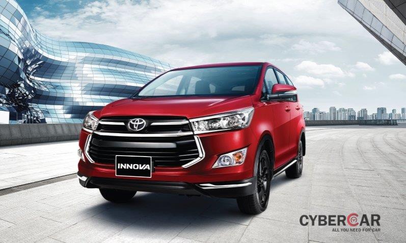 Xe ô tô 7 chỗ giá rẻ tốt nhất hiện nay - Toyota Innova .