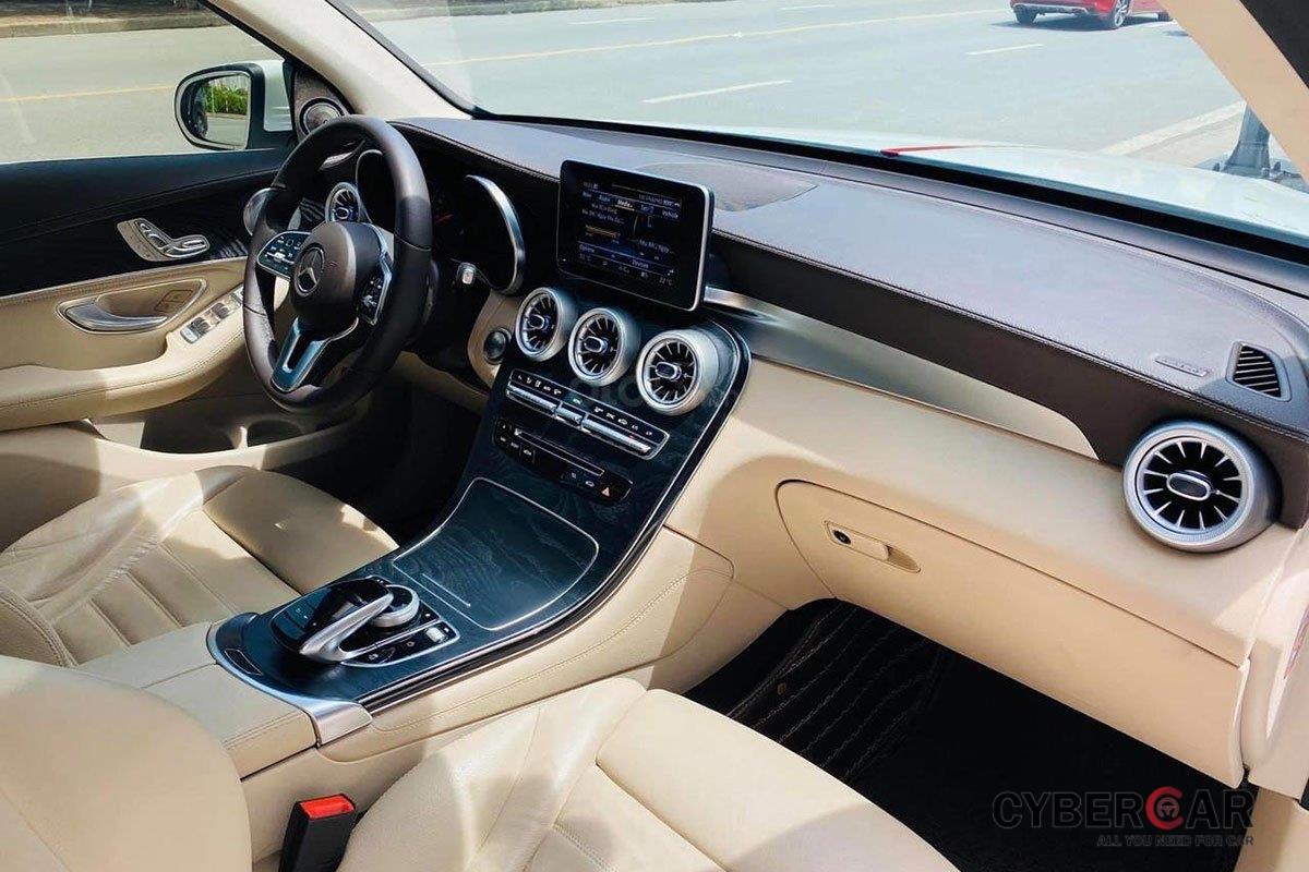 Không gian cabin xe Mercedes-Benz GLC 300 4Matic 2017 1