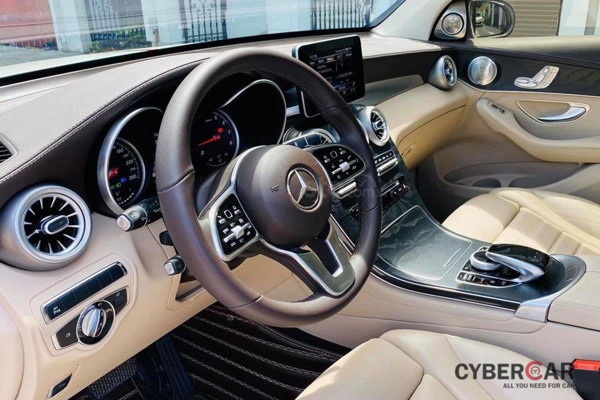Vô lăng xe Mercedes-Benz GLC 300 4Matic 2017 đã được nâng cấp lên đời 2020 1