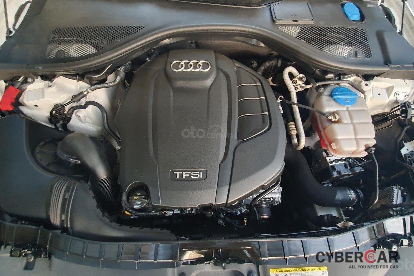 Khoang động cơ xe Audi A6 2015 1