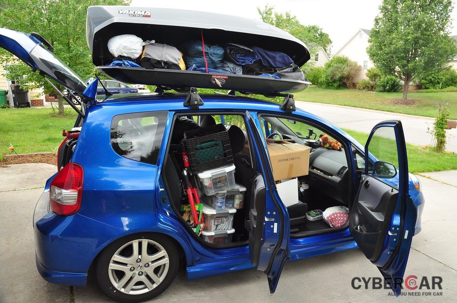 Không gian chứa đồ của chiếc Honda Fit biến thể hatchback.
