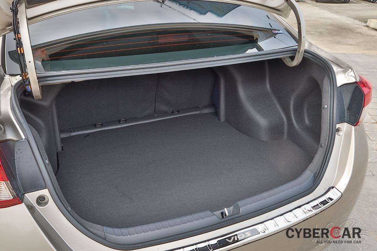 Khoang hành lý xe Toyota Vios 1