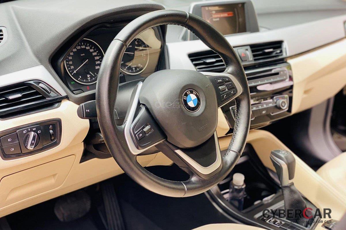 Vô lăng xe BMW X1 2017 1