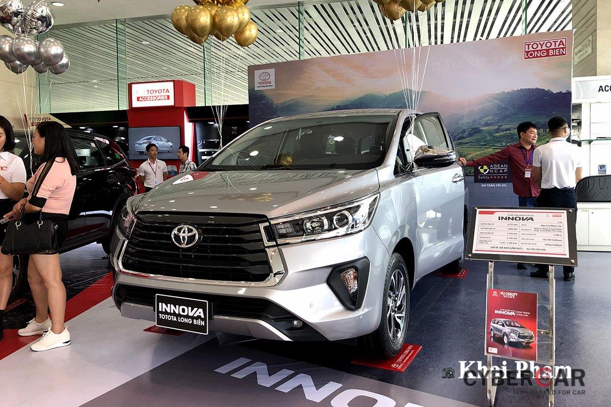 Giá lăn bánh xe Toyota Innova 2020 mới nâng cấp tại Việt Nam a2