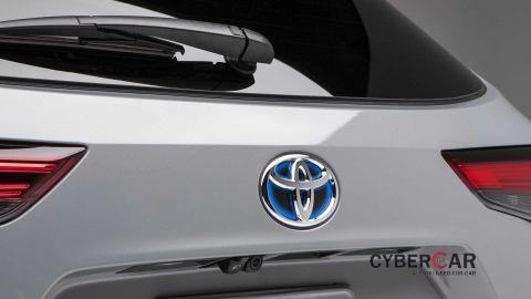 Toyota Highlander 2022 bản Bronze Edition ra mắt, mâm xe là điểm nhấn 2022-toyota-highlander-bronze-edition-rear-emblem.jpeg