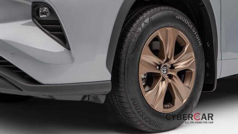 Toyota Highlander 2022 bản Bronze Edition ra mắt, mâm xe là điểm nhấn 2022-toyota-highlander-bronze-edition-wheel.jpeg