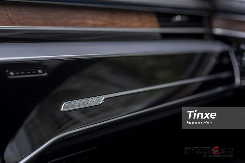 Hệ dẫn động bốn bánh Quattro vẫn là một yếu tố mang lại cảm giác lái tốt cho Audi A8L.