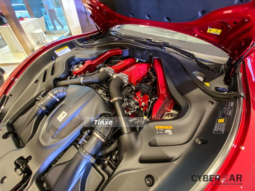 Động cơ V8 trên siêu xe Ferrari Roma cho ra công suất 620 mã lực