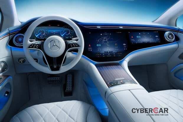 Mercedes-Benz EQS sở hữu các tính năng tiện lợi, thông minh.
