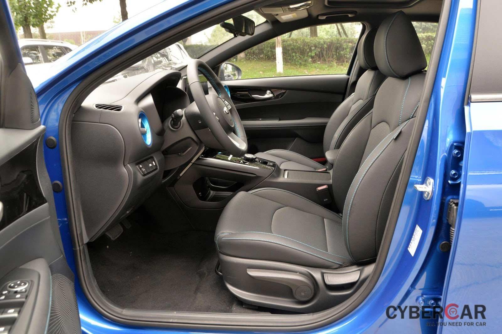 Kia Cerato 2021 EV đầy đủ tính năng an toàn cao cấp.